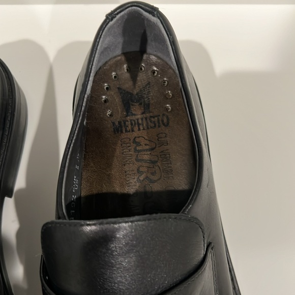Men’s Mephisto Air Jet Black Leather Loafer Size 8.  Worn only once main image 4